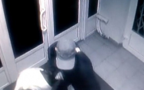 В Петушинском районе грабитель заставил жертву "прокатиться" до банкомата