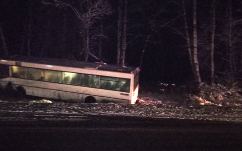 Во Владимире рейсовый автобус столкнулся с «легковушкой»: есть пострадавшие