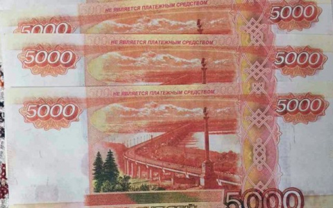 Во Владимире мошенница втюхивала бабушкам «билеты банка приколов»