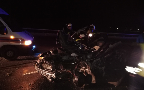 Трагедия на выезде из Владимира: легковушка влетела в фуру