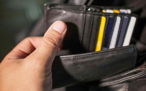 На глазах у хозяина: в Кольчугино вор проник в квартиру и украл портмоне