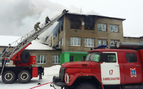Страшный пожар в школе под Владимиром потушили: эвакуировали 80 человек