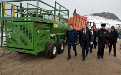 Губернатор Сипягин посетил мусорную свалку в Александрове