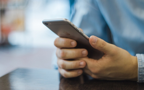 Проворный студент прямо в «общаге» украл два смартфона у своих знакомых