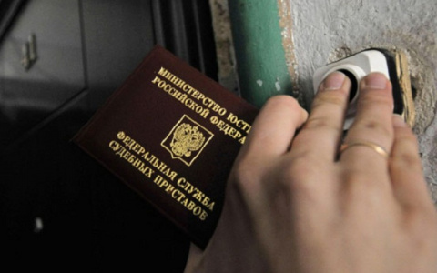 Судебный пристав выдумал хитрую схему, чтобы обирать владимирцев