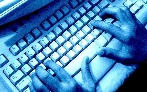 Владимирец поплатился за распространение порнографии с несовершеннолетними