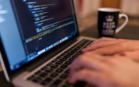 Владимирец обиделся на девушку и слил её интимные фотографии в интернет