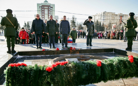 Во Владимире отдали дань памяти Героям Отечества