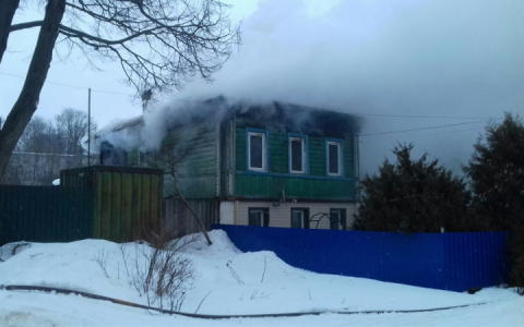 Крупный пожар в Александрове: в огне погибли два человека