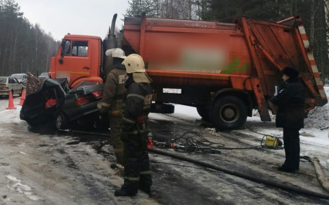 ДТП во Владимирской области: погибли двое взрослых и  несовершеннолетний