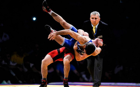 Владимирец выиграл "серебро" первенства Европы по греко-римской борьбе