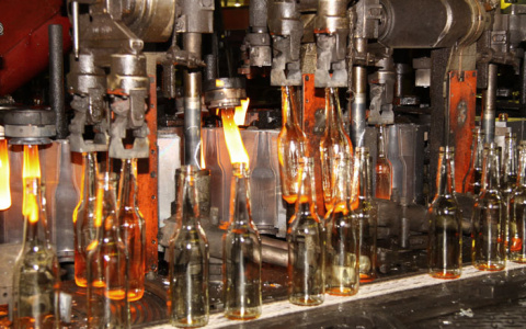 На гусевском стекольном заводе скрывали доходы и не выплачивали зарплату