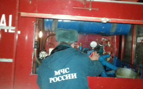 В Юрьев-Польском сегодня ночью полыхала ткацкая фабрика