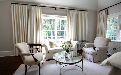 Увеличиваем пространство в комнате и добавляем акценты в интерьер