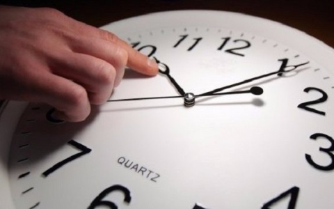 В Госдуме предложили снова переводить часы: владимирцы выступили против