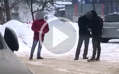 Во Владимире задержали нелегальных торговцев сим-картами (видео)