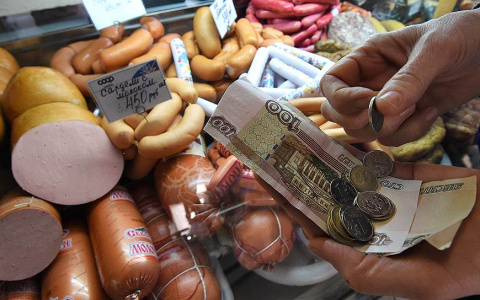 "Зарплаты на жизнь не хватает": владимирцы не верят словам министра труда