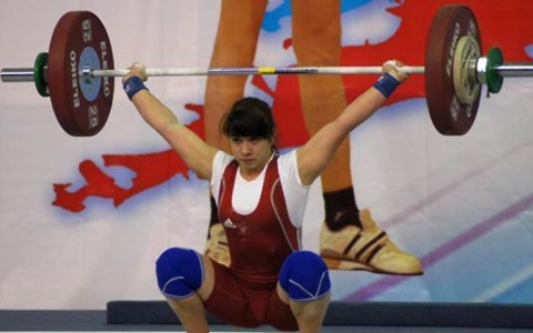 Владимирская тяжелоатлетка завоевала три "золота" первенства России