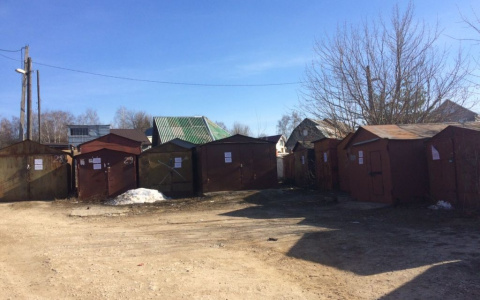 Вместо незаконных гаражей на Сурикова появится новый детский сад