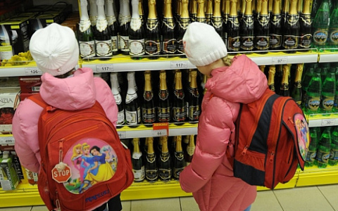 Жительницу Владимира сурово накажут за продажу алкоголя несовершеннолетним