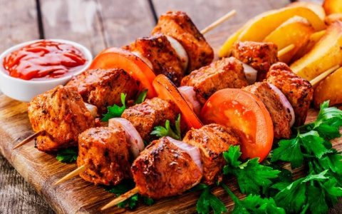 Как правильно выбрать мясо для шашлыка во владимирских магазинах