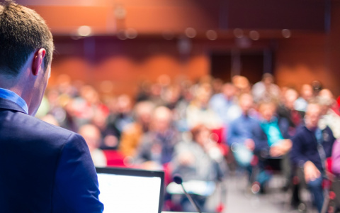 Когда будет введен запрет на оборот немаркированных сигарет и обуви?