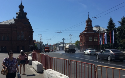 Глава администрации Шохин заменил уродливые ограждения на Соборной площади