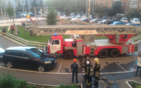 В "Лучшем доме Владимира 2017" загорелась шахта лифта
