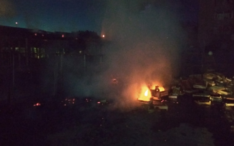 В Коврове полыхал рынок
