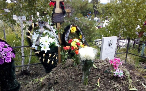 Школьница из Владимирской области провела трансляцию похорон своего деда