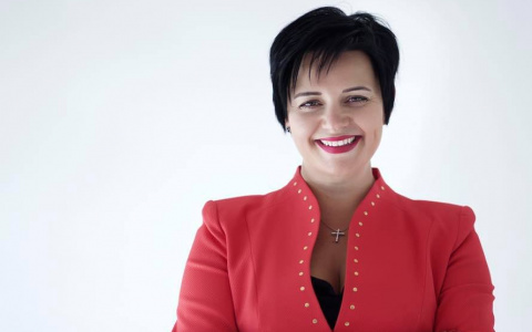 Вместо ВУЗа в роддом!