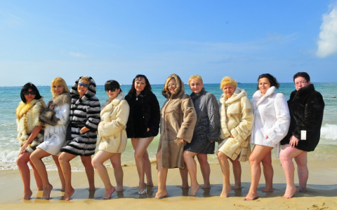 Июль сломался. То ли шубы с унтами доставать, то ли кондиционер ставить