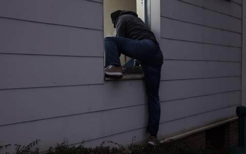 Гусевчанин, войдя в раж, обчистил несколько домов