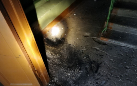 В подъезде владимирской многоэтажки сгорела детская коляска