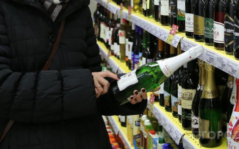 Стали меньше пить: продажи алкоголя снизились на 9%
