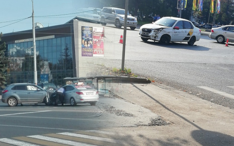 ДТП во Владимире: сразу две аварии с такси