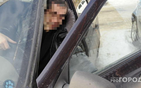 В Юрьев-Польском районе мужчина угнал автомобиль, угрожая водителю ножом