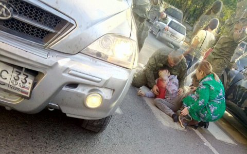 Авария в Коврове: автомобиль сбил ребенка на пешеходном переходе