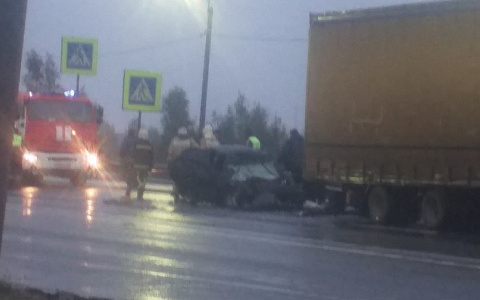 «Легковушка догнала фуру»: страшная авария в Вязниковском районе