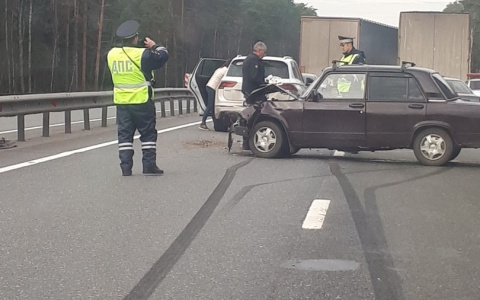 В Вязниковском районе столкнулись 4 машины