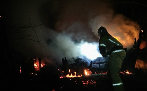 Во Владимирской области в сгоревшем доме обнаружен труп мужчины