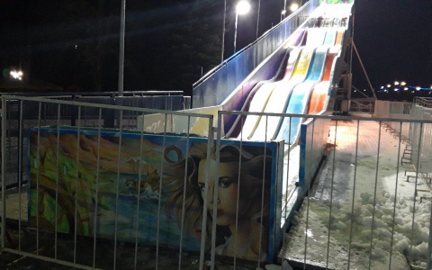 Владимирцы возмущены появлением платной горки в Центральном парке