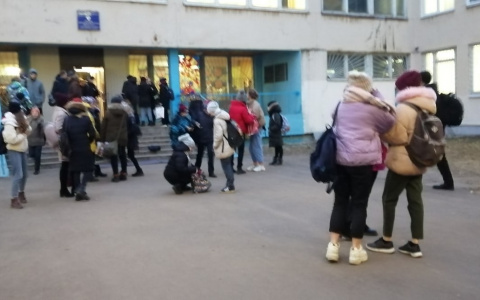 Во Владимире вновь эвакуируют школы