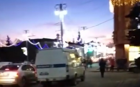 В выходные в здании владимирского банка искали бомбу