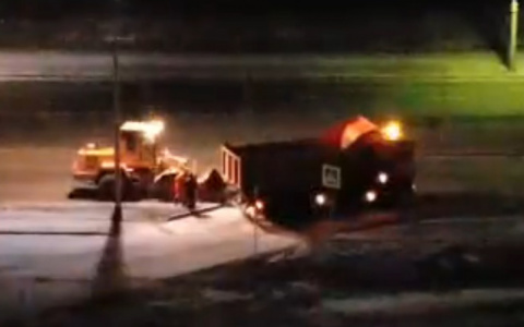 Почему коммунальщики Владимира убирали "невидимый" снег?