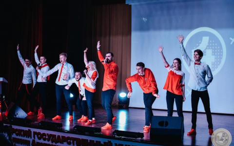 Капитан команды КВН "Заряд" рассказала о том, как они пробились в Премьер Лигу