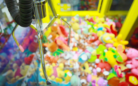 Во Владимире мужчина обчищал автоматы с игрушками