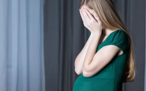 Во Владимирской области продавца уволили из-за беременности