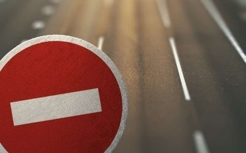 Одну из улиц Владимира закрыли от всех видов транспорта