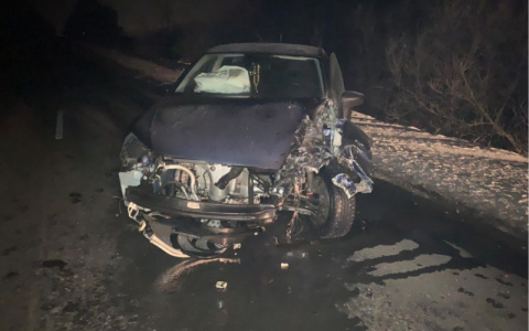 Под Владимиром в машину врезались оторвавшиеся от грузовика колеса